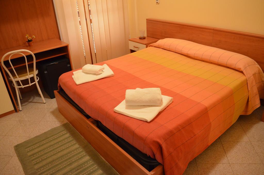 Hotel Barbieri Vibo Valentia Marina Room photo