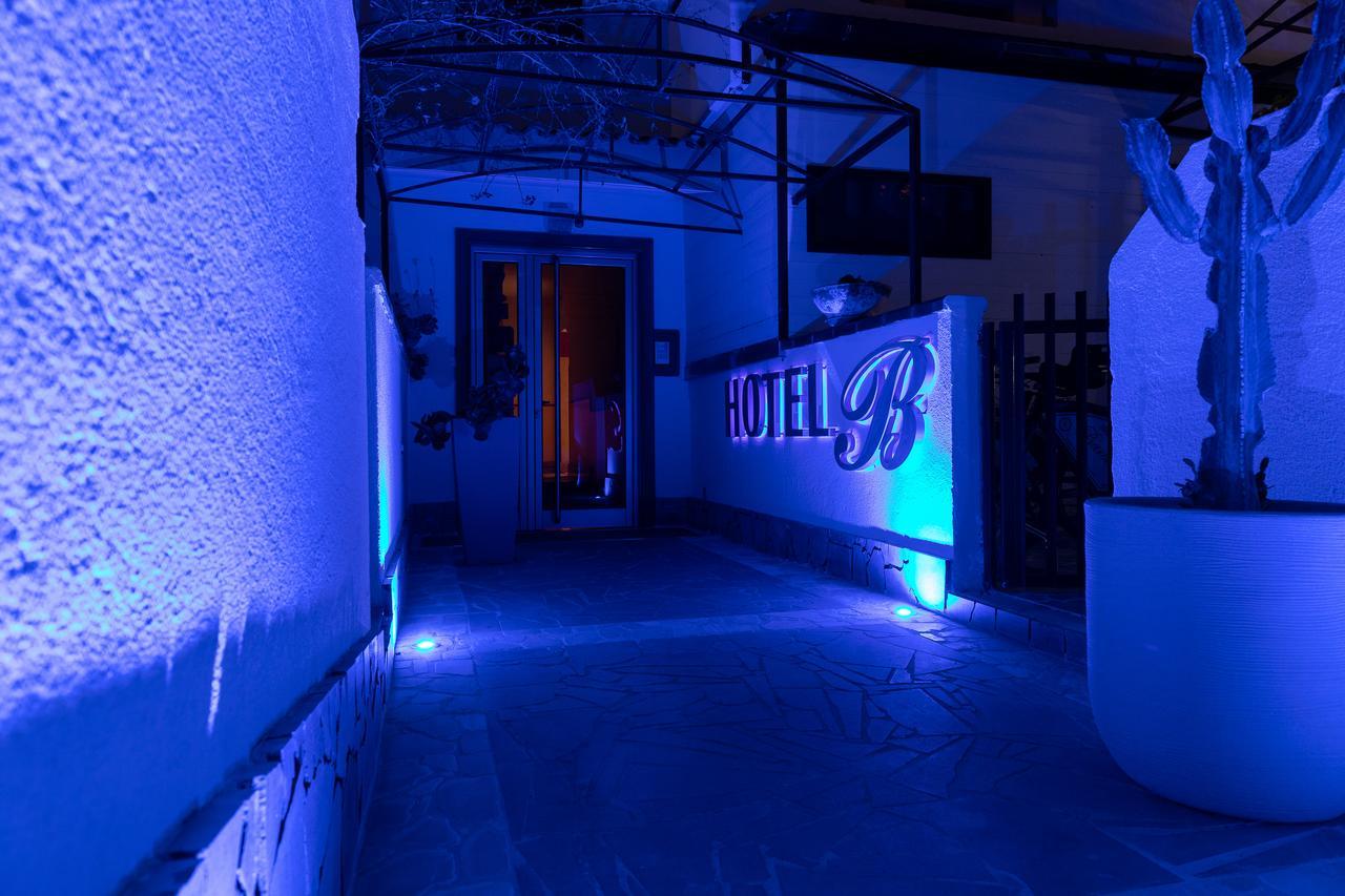 Hotel Barbieri Vibo Valentia Marina Exterior photo